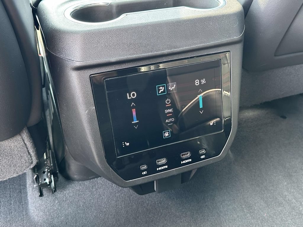 Used 2026 GMC Yukon XL AT4 Ultimate AWD/4WD image 14