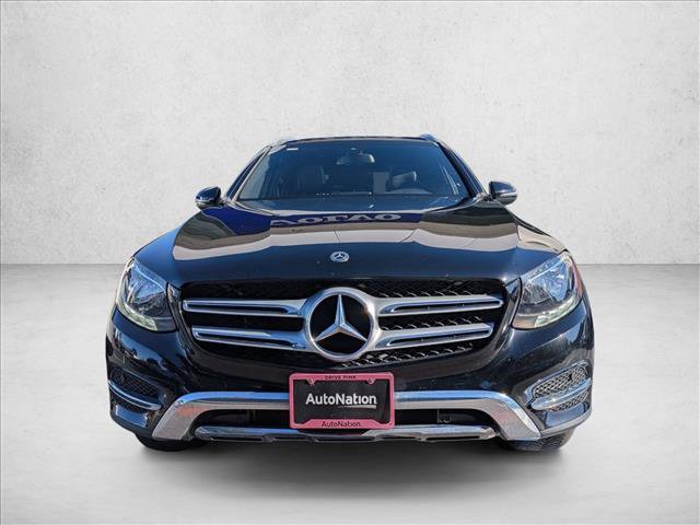 Used 2017 Mercedes-Benz GLC 300 4MATIC image 2