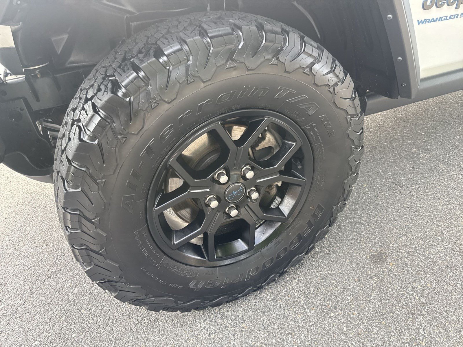Used 2024 Jeep Wrangler Unlimited AWD/4WD image 12