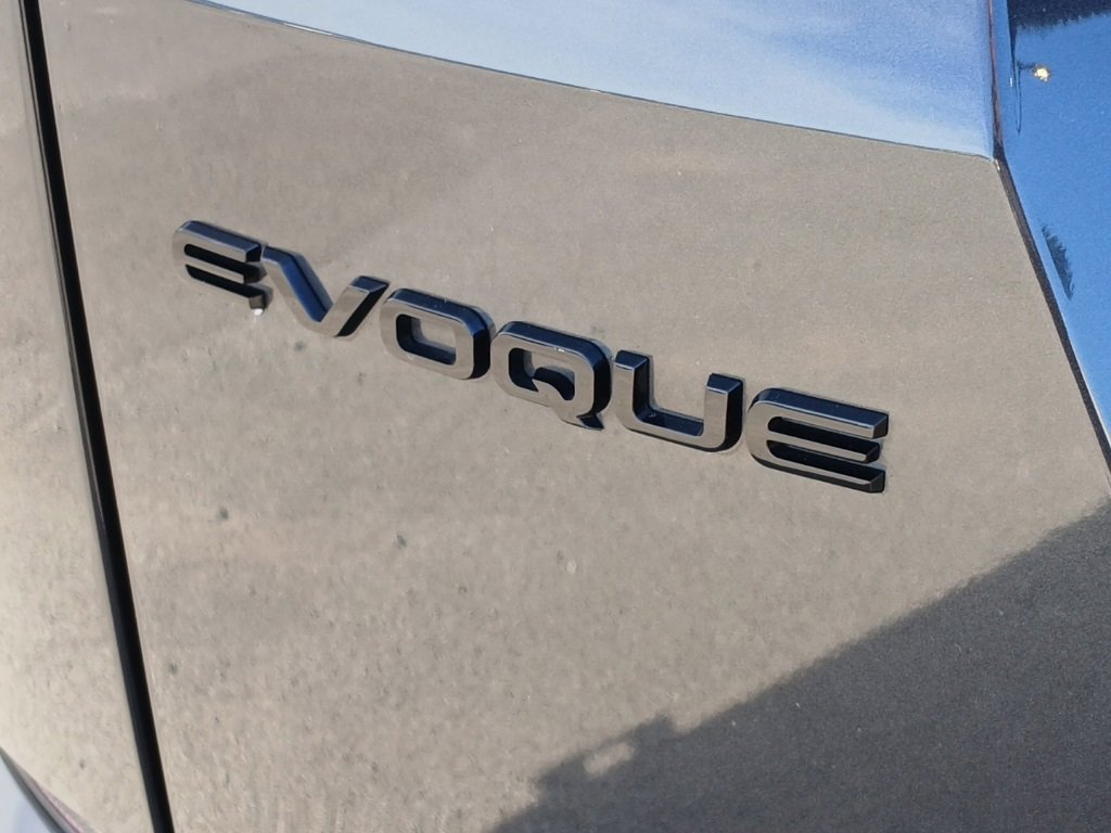 Used 2022 Land Rover Range Rover Evoque R-Dynamic SE image 28