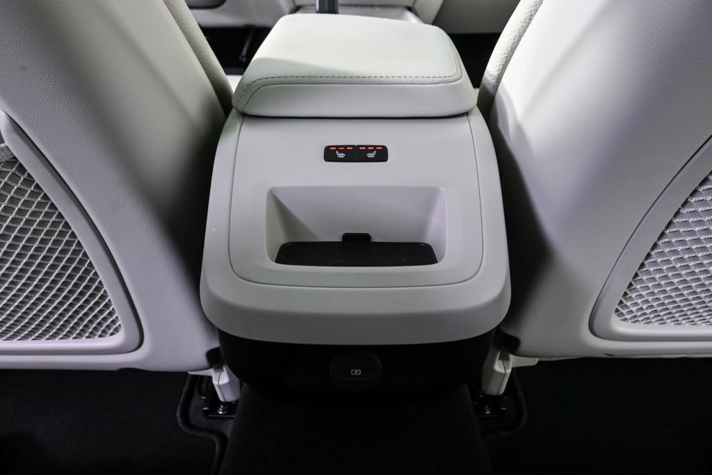 Certified 2025 Volvo V60 B5 Cross Country Plus image 21