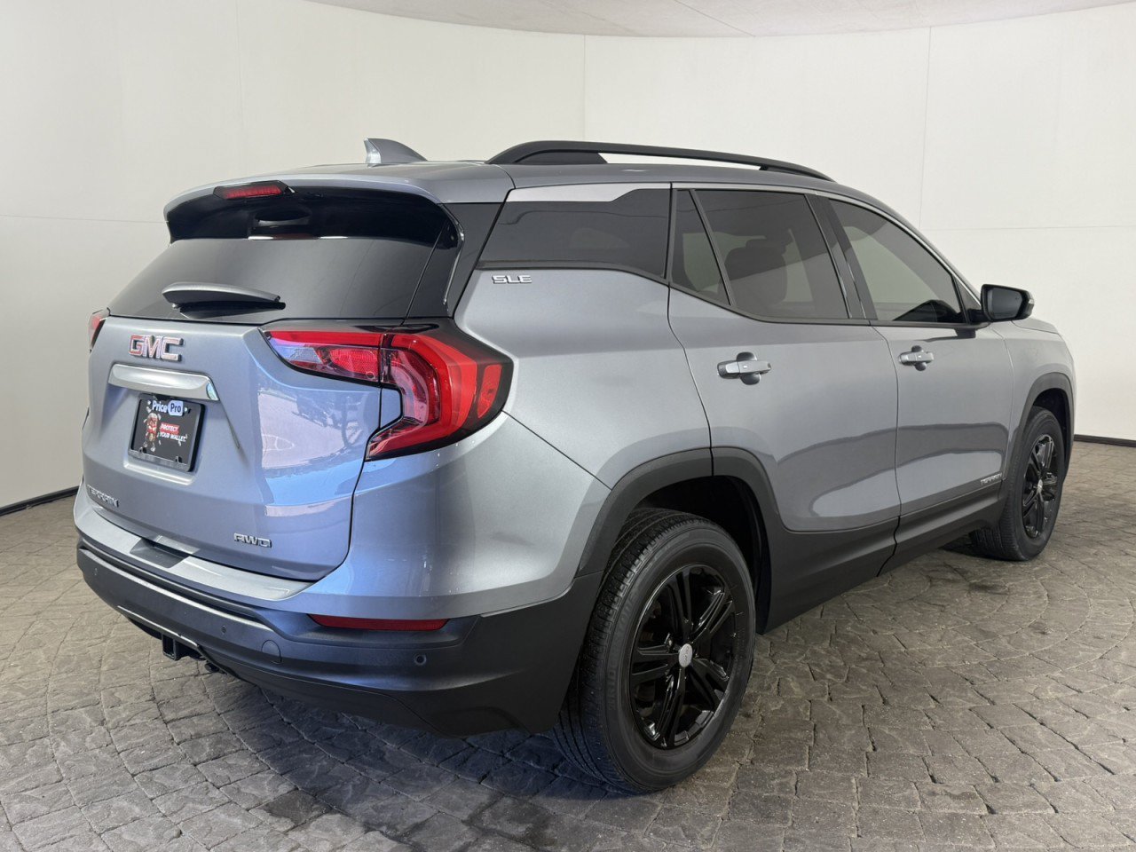 Used 2019 GMC Terrain SLE w/ Driver Convenience Package AWD/4WD image 9