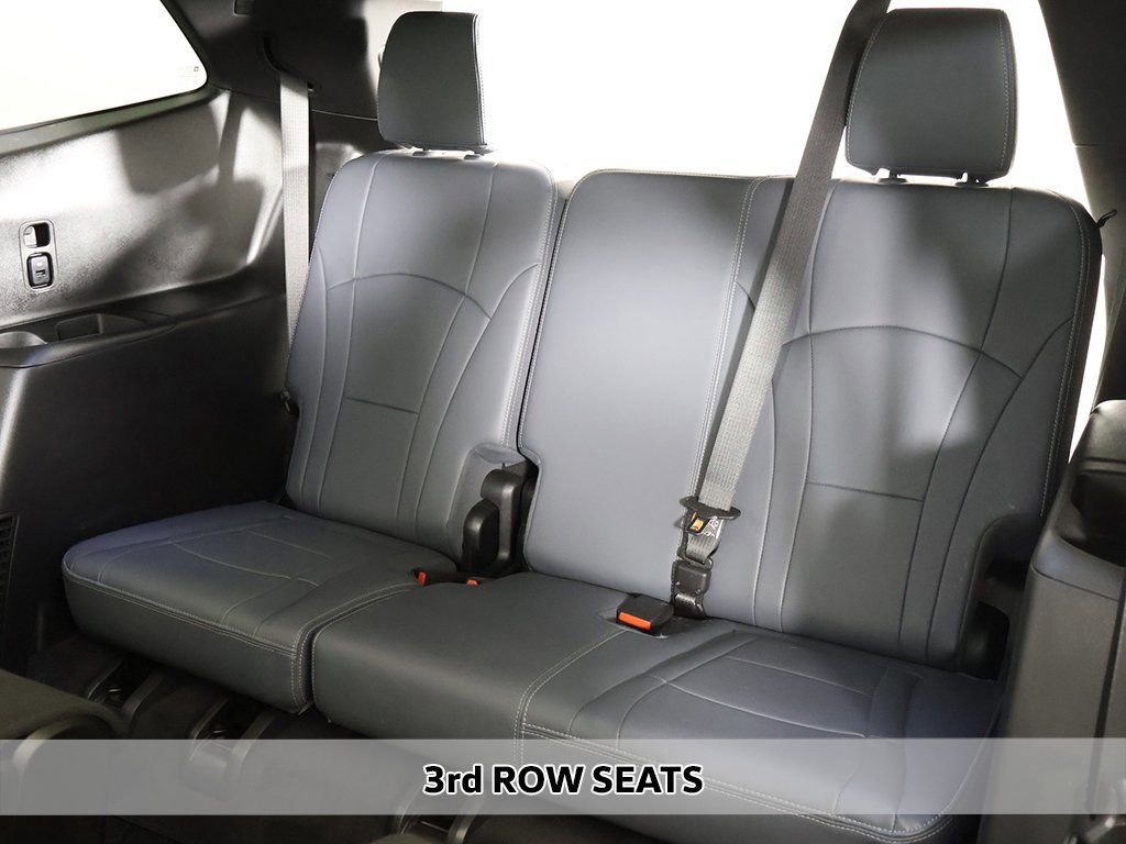 Used 2022 Buick Enclave Essence w/ Experience Buick Package image 10