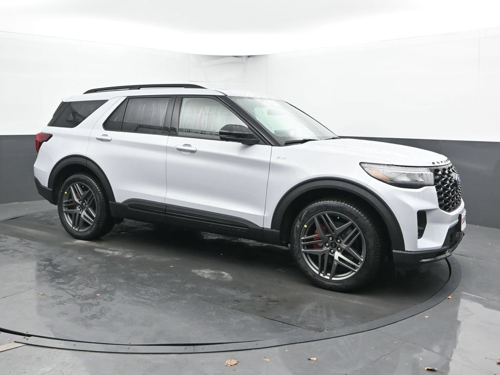 New 2026 Ford Explorer ST-Line w/ ST-Line Street Pack AWD/4WD image 5
