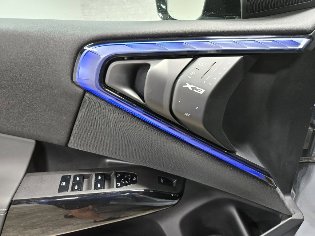 Used 2025 BMW X3 M50 w/ Premium Package image 8