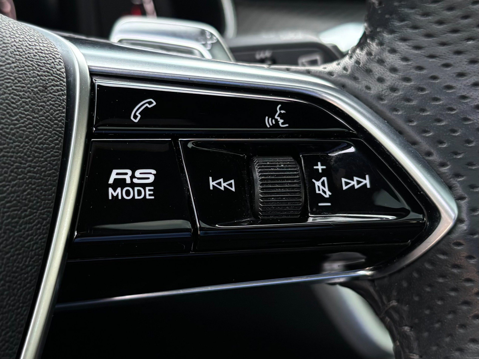Used 2021 Audi RS 6 AWD/4WD image 29