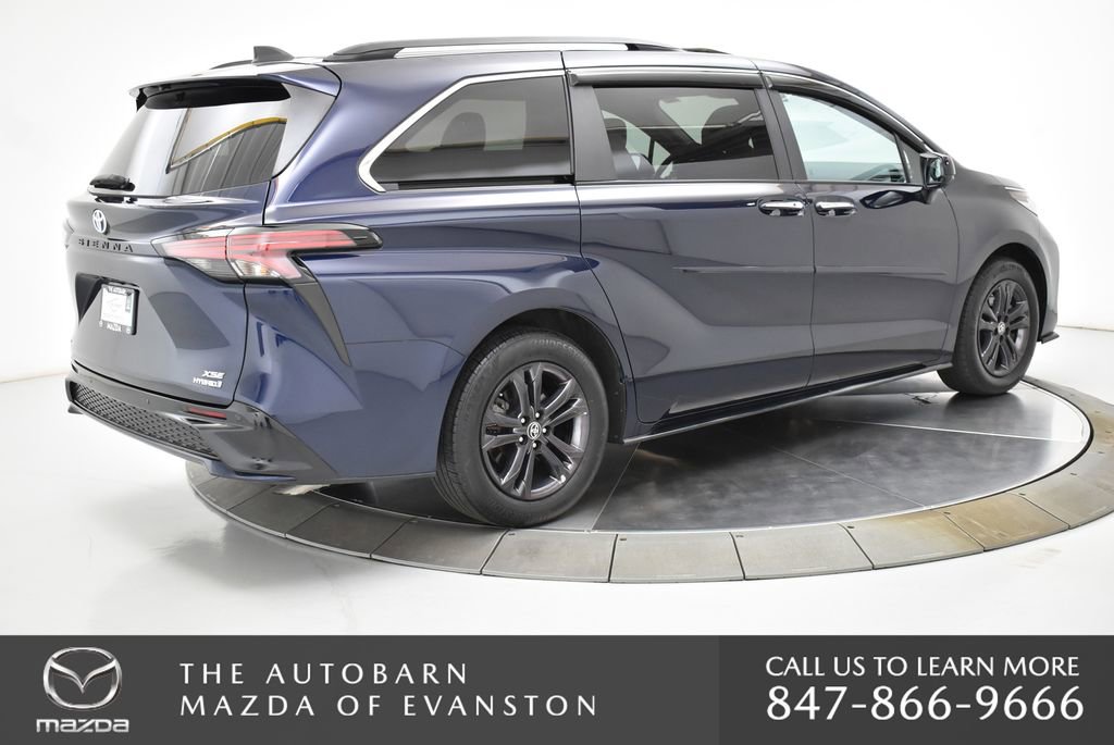 Used 2024 Toyota Sienna XSE AWD/4WD image 19