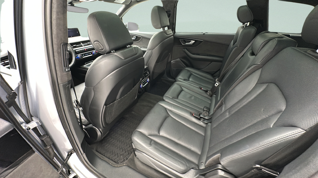 Used 2019 Audi Q7 3.0T Prestige AWD/4WD image 10
