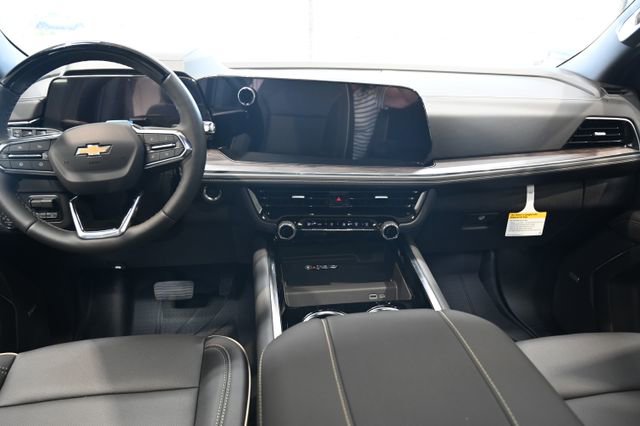New 2026 Chevrolet Suburban Premier AWD/4WD image 13