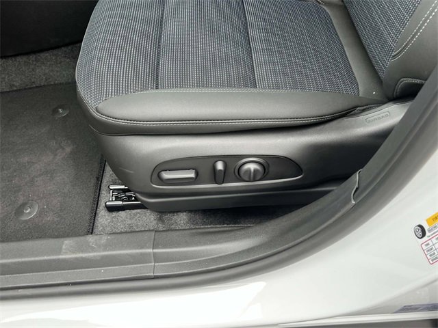 Used 2025 Buick Envista Preferred w/ Convenience I Package image 18