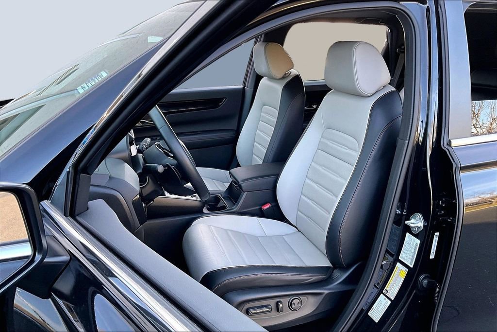 Used 2025 Honda CR-V Sport Touring image 17