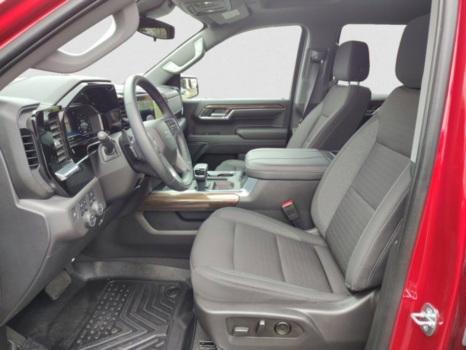 Used 2023 Chevrolet Silverado 1500 RST w/ Z71 Off-Road Package AWD/4WD image 11