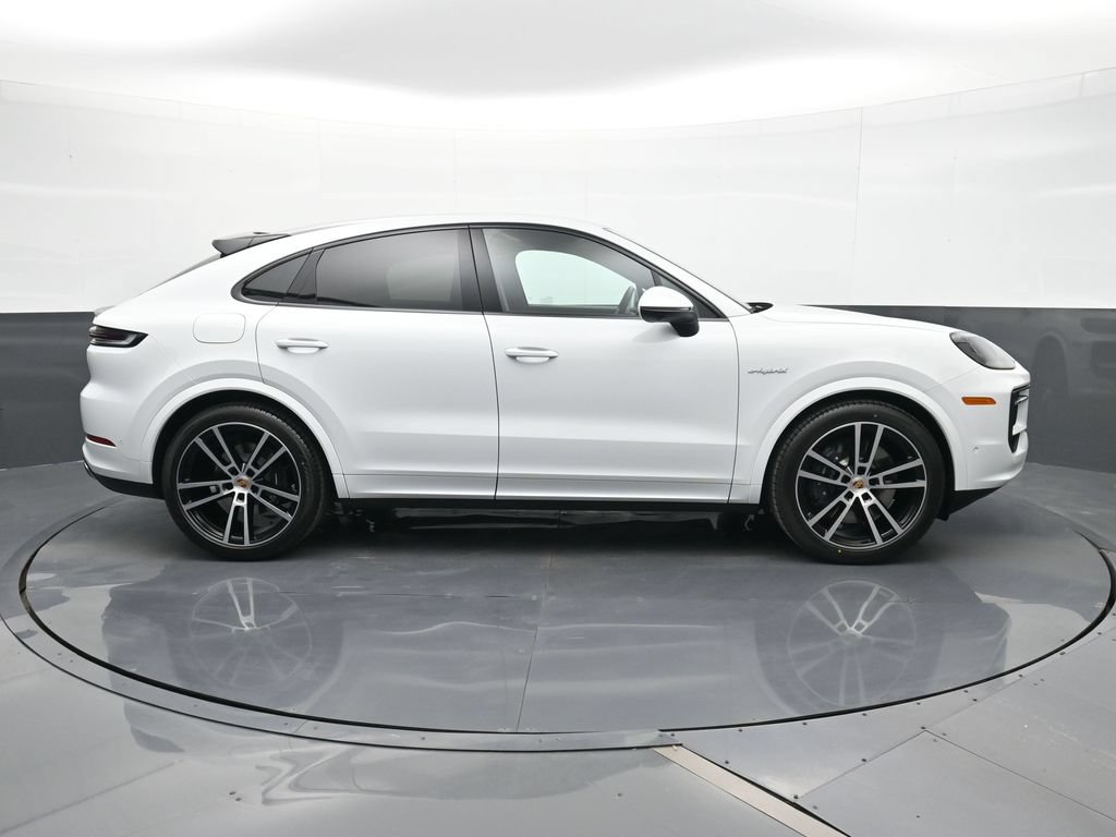 New 2026 Porsche Cayenne E-Hybrid Coupe AWD/4WD image 24