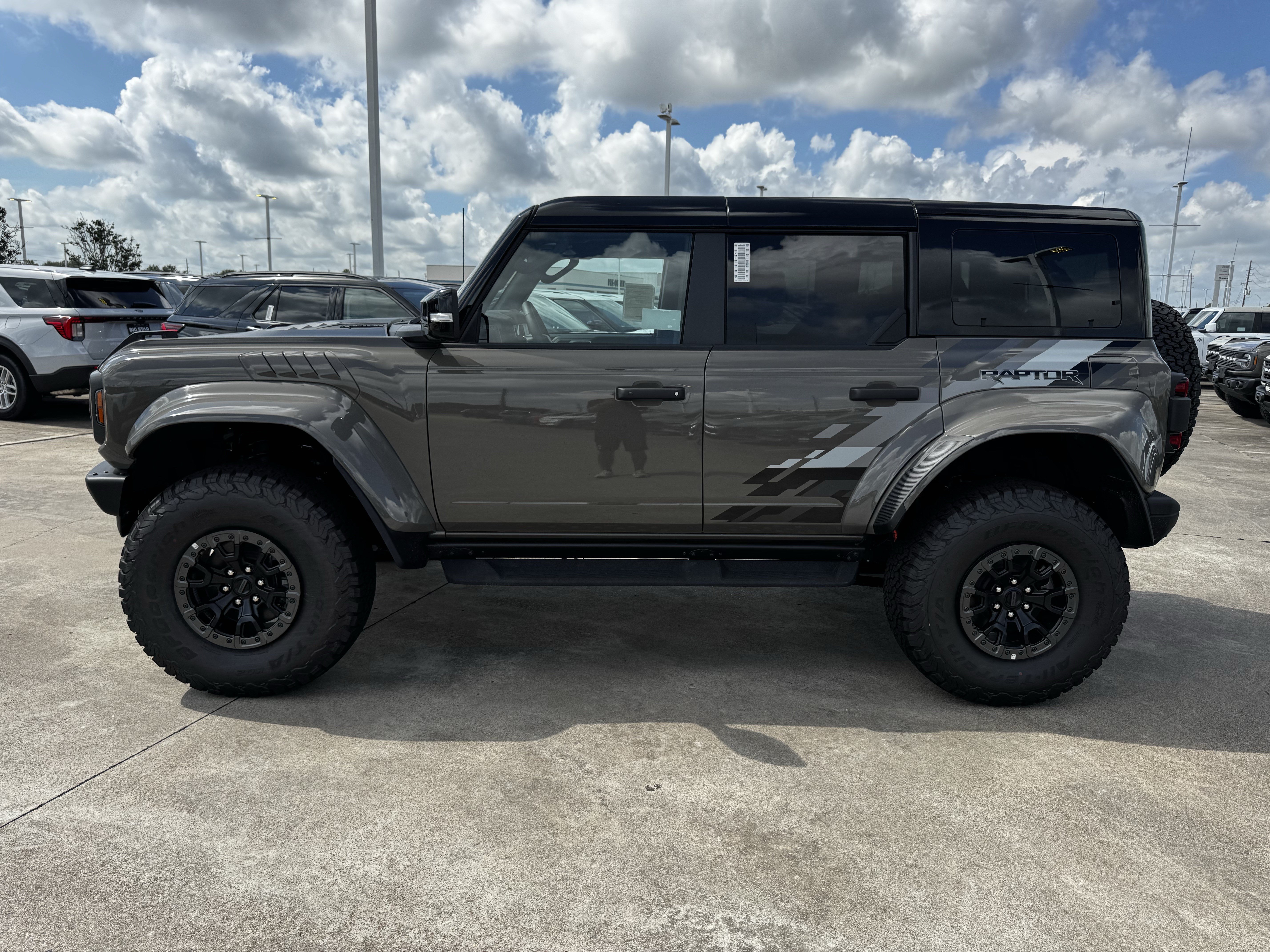 New 2026 Ford Bronco Raptor AWD/4WD image 8
