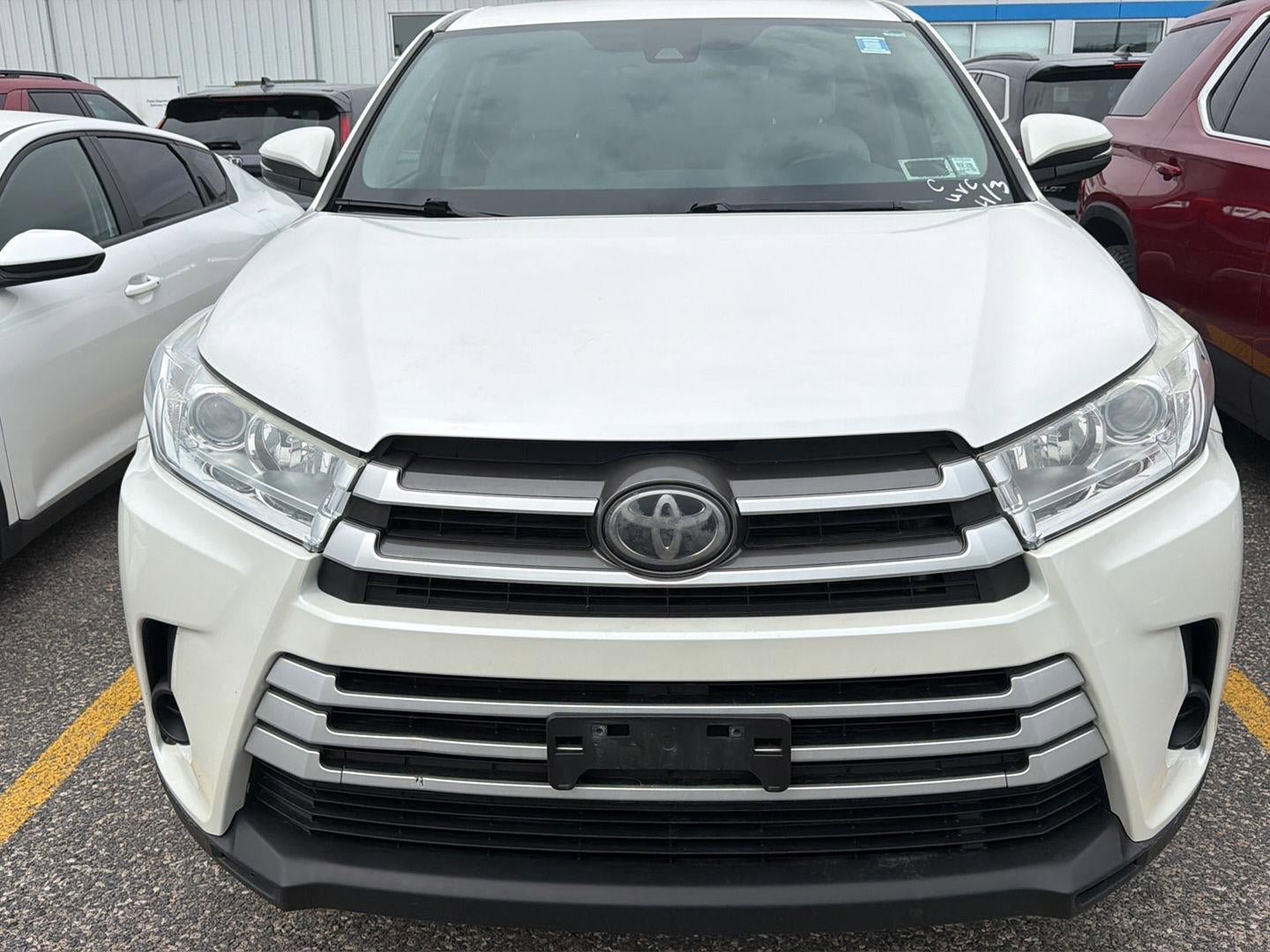 Used 2018 Toyota Highlander LE w/ Protection Package #3 AWD/4WD image 2