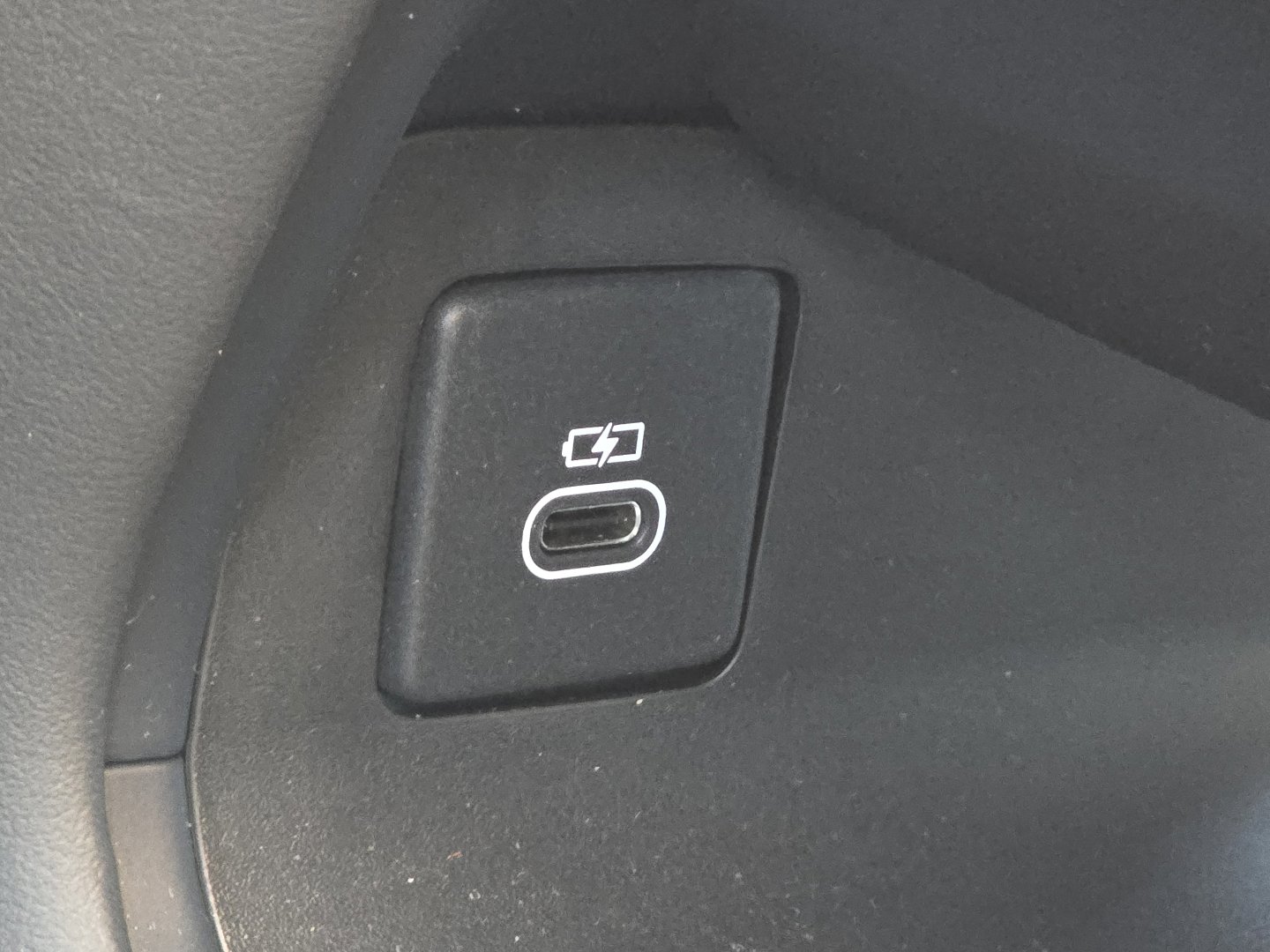 Certified 2024 Land Rover Range Rover Sport Dynamic SE image 20