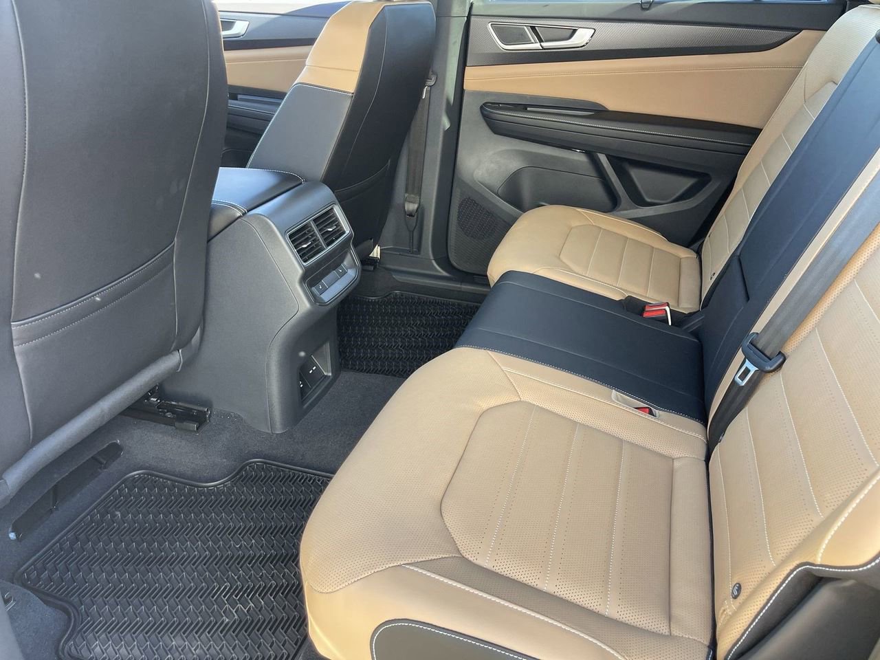 New 2026 Volkswagen Atlas Cross Sport SEL R-Line image 13