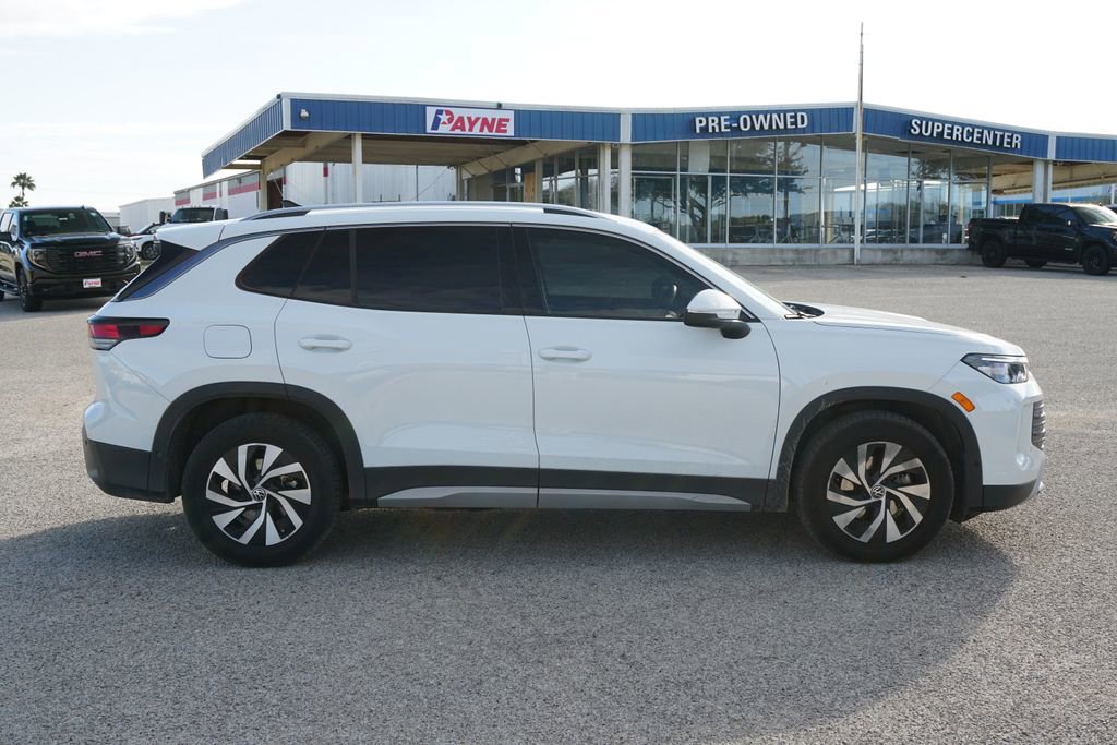 Used 2025 Volkswagen Tiguan S image 4