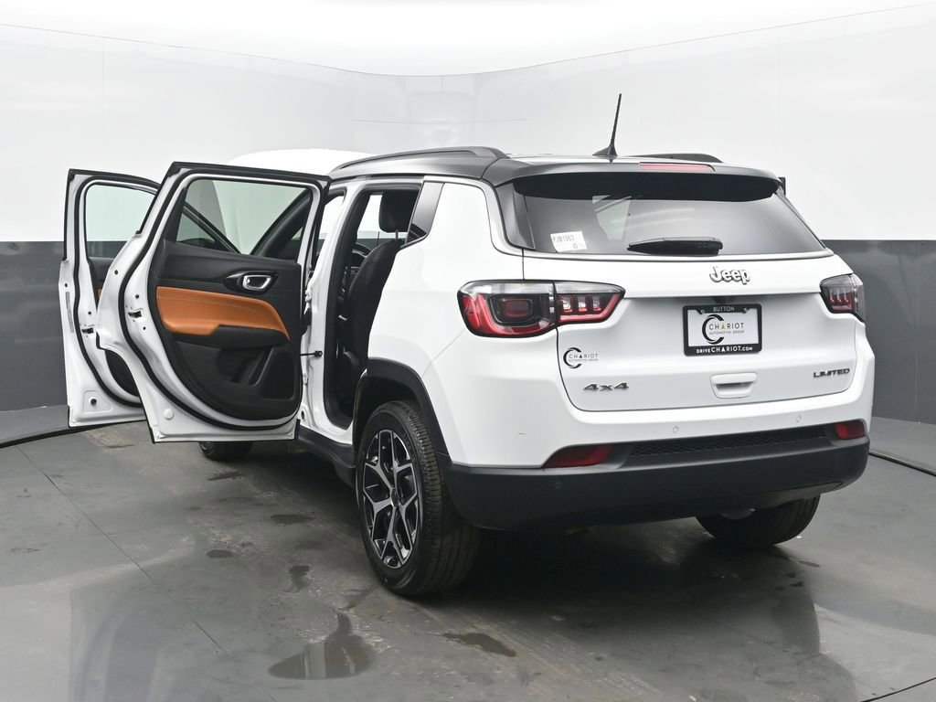 Used 2025 Jeep Compass Limited image 56