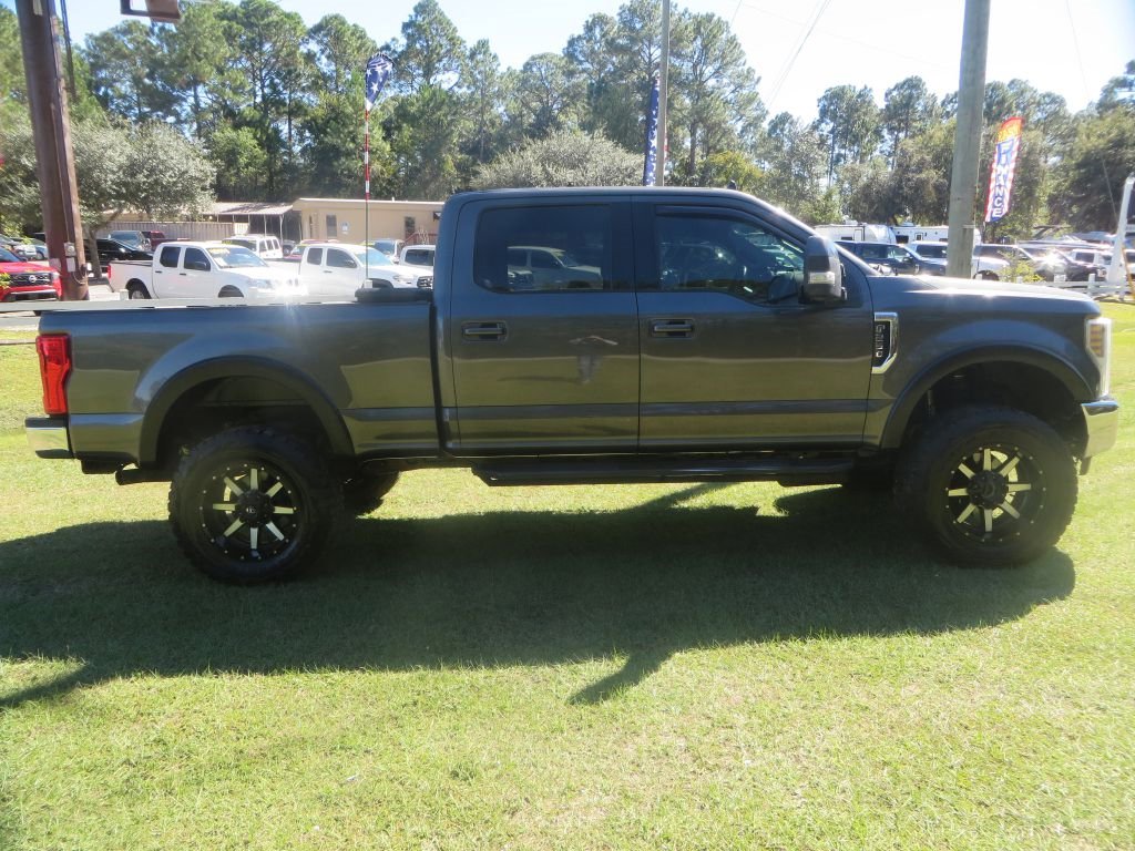 Used 2019 Ford F250 Lariat w/ Lariat Value Package image 5