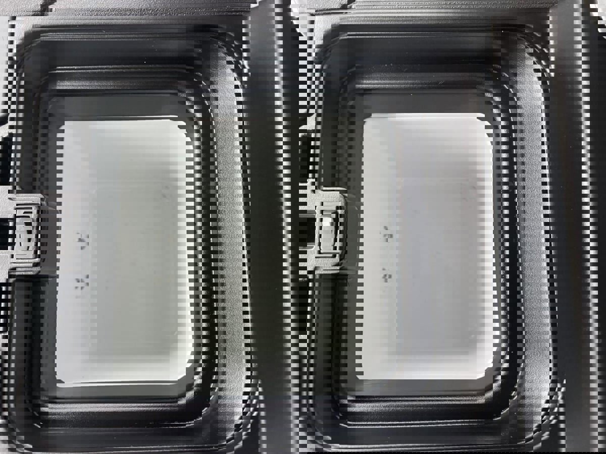 Used 2015 Land Rover LR4 HSE LUX image 24