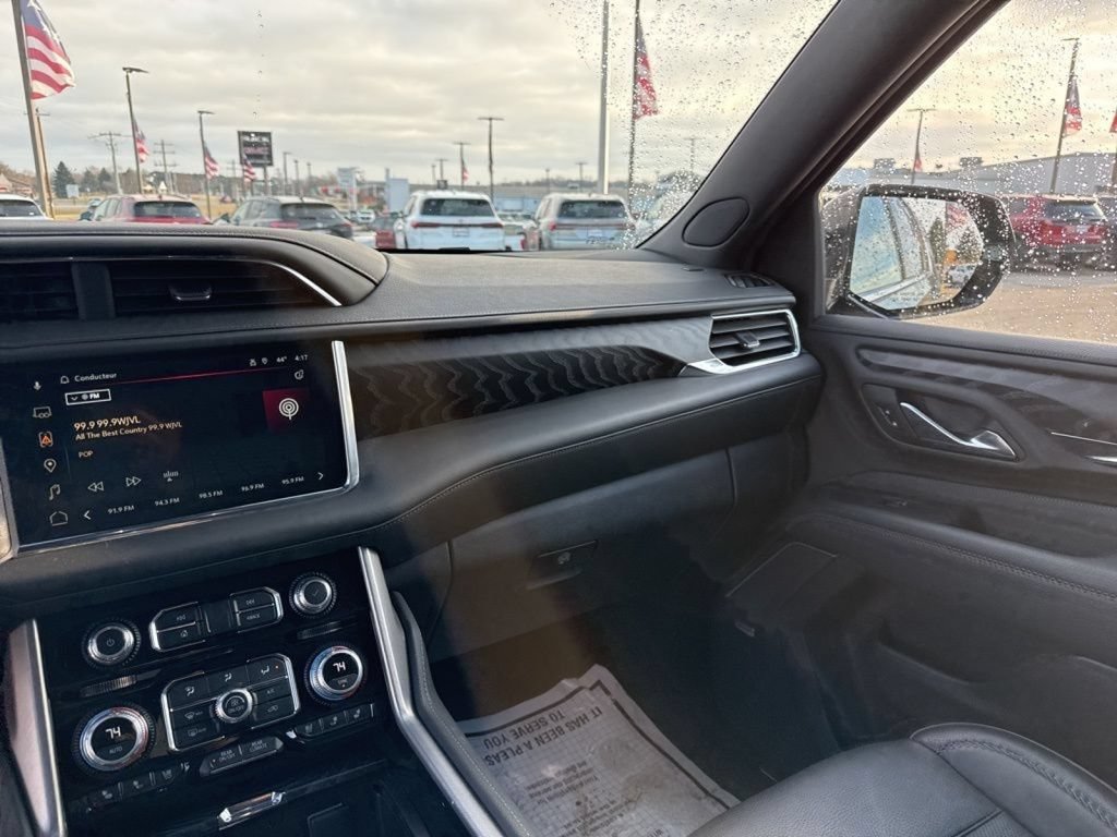 Used 2023 GMC Yukon XL Denali AWD/4WD image 44
