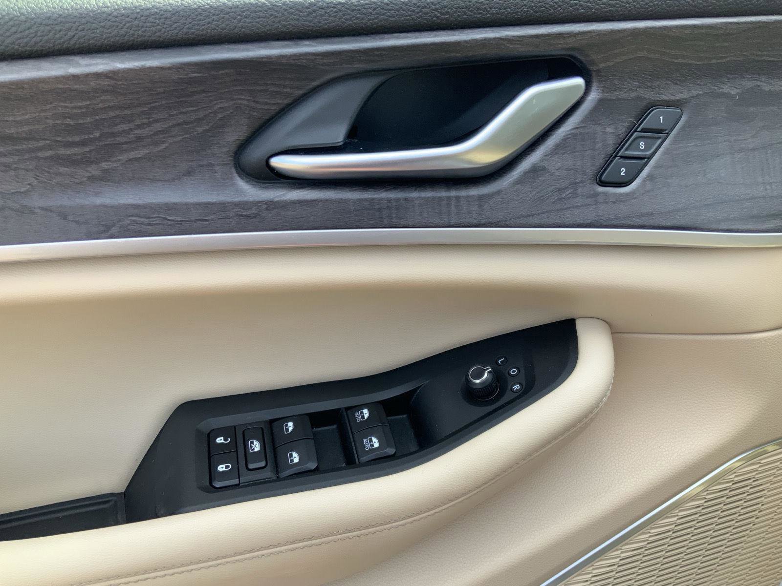 Used 2022 Jeep Grand Cherokee L Limited image 29