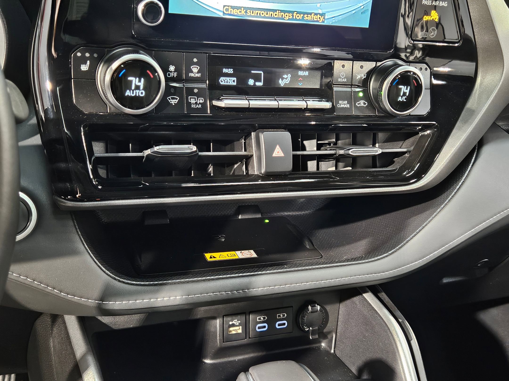 Certified 2025 Toyota Highlander XLE AWD/4WD image 32