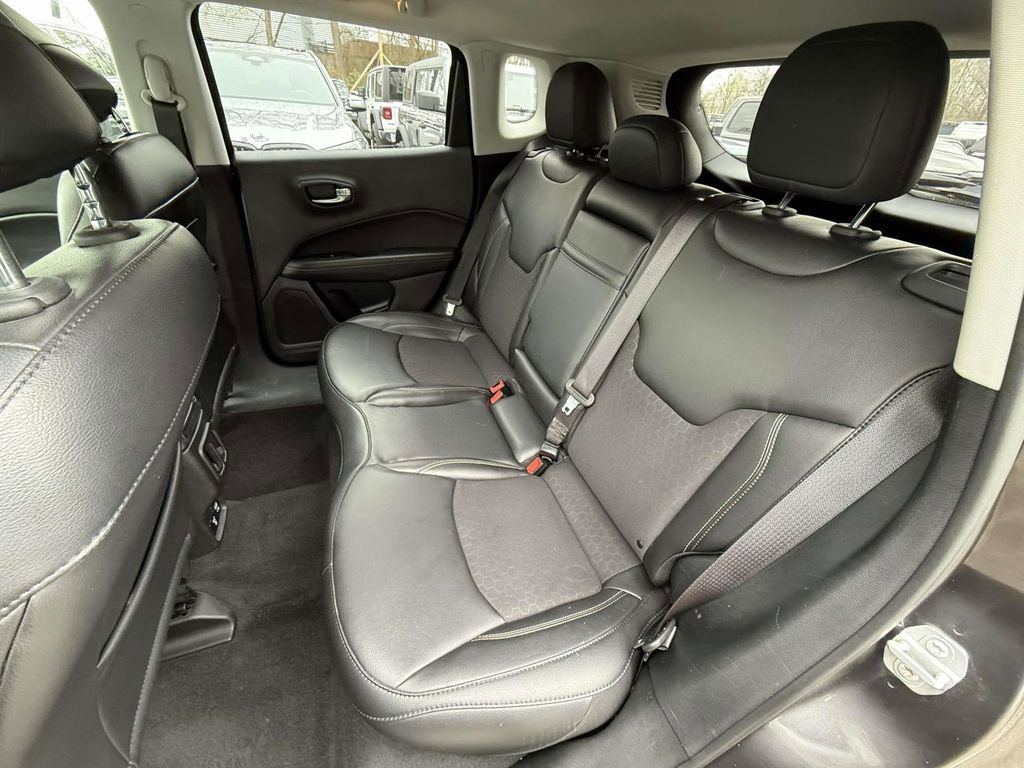 Used 2019 Jeep Compass Latitude image 13