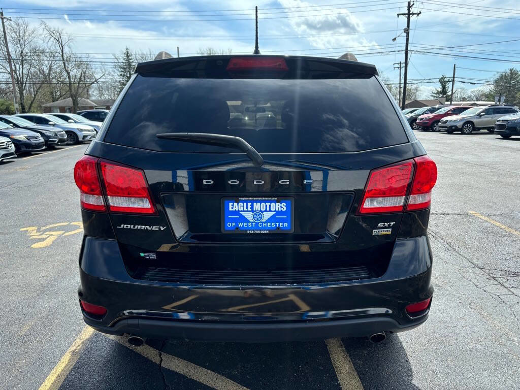 Used 2017 Dodge Journey SXT w/ Comfort/Convenience Group image 5