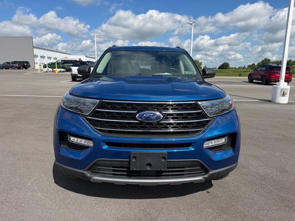 Used 2020 Ford Explorer XLT w/ Equipment Group 202A AWD/4WD image 2