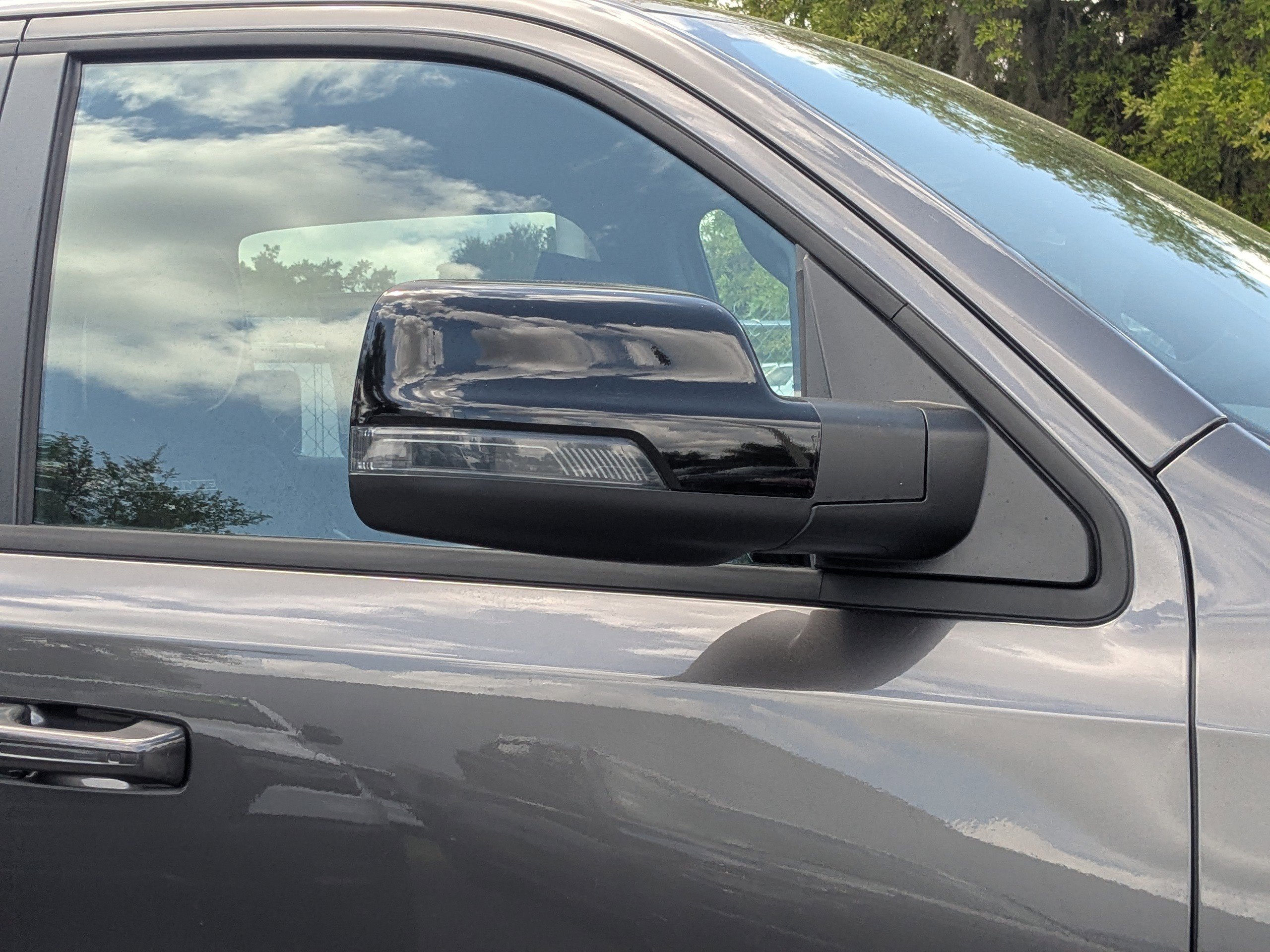 New 2026 RAM 1500 Laramie AWD/4WD image 11