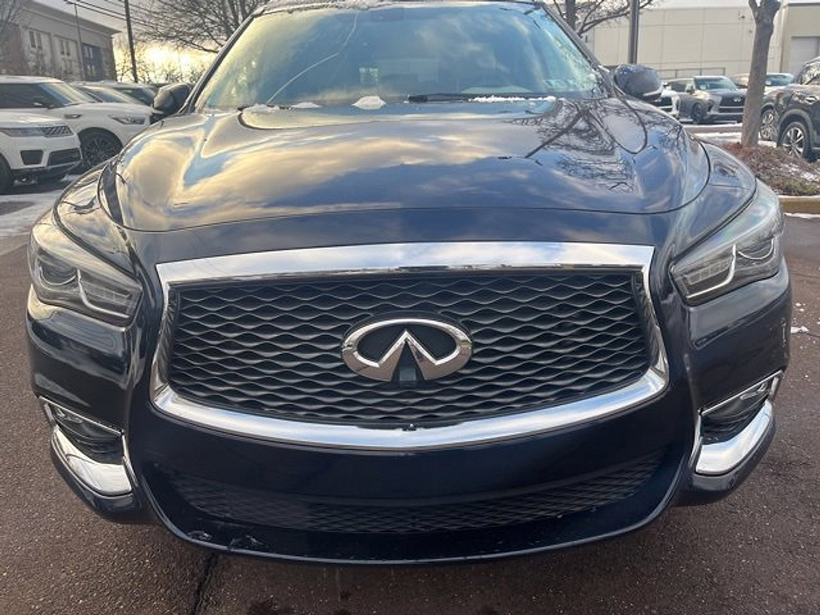 Used 2017 INFINITI QX60 AWD w/ Premium Plus Package image 8