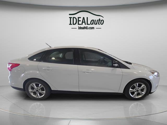 Used 2014 Ford Focus SE w/ SE Winter Package FWD image 6