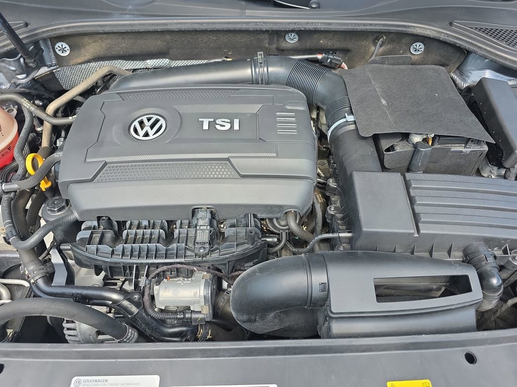 Used 2017 Volkswagen Passat 1.8T SE FWD image 31