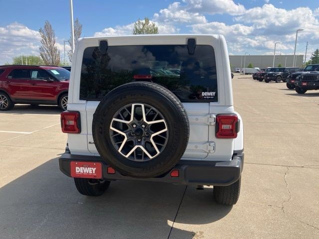 Certified 2025 Jeep Wrangler Unlimited Sahara AWD/4WD image 6