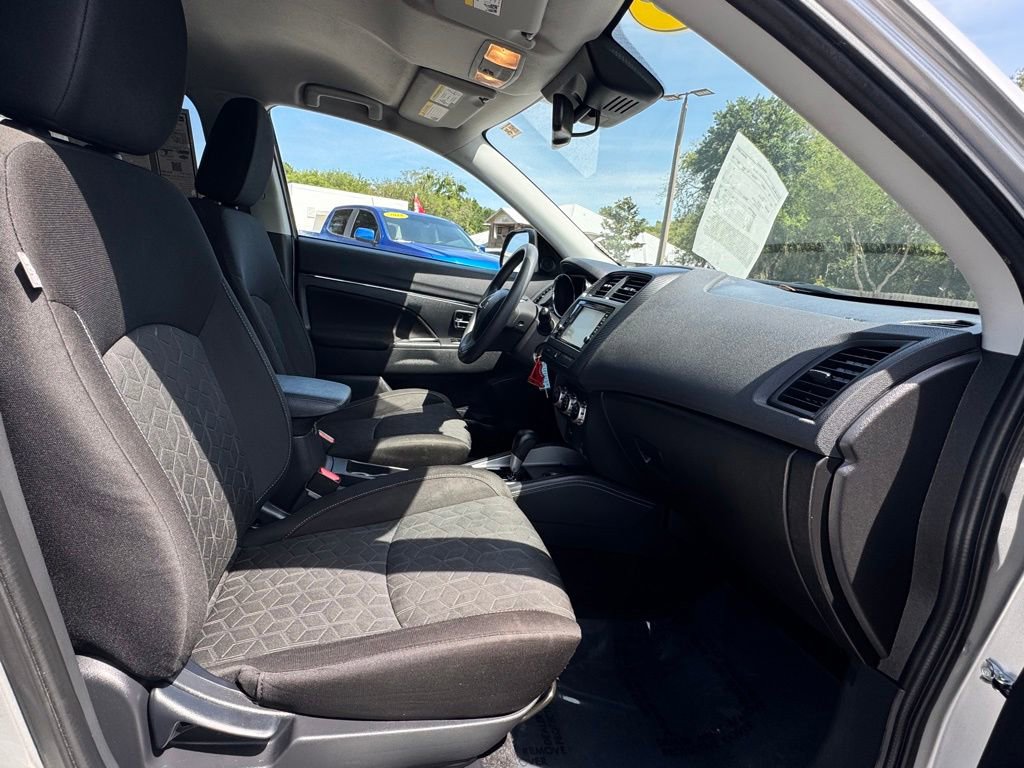 Used 2023 Mitsubishi Outlander Sport ES AWD/4WD image 26