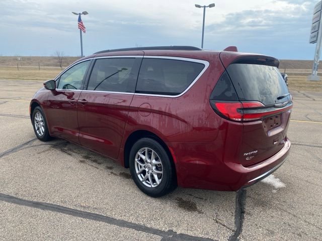 Used 2021 Chrysler Pacifica Touring w/ Cold Weather Group image 4