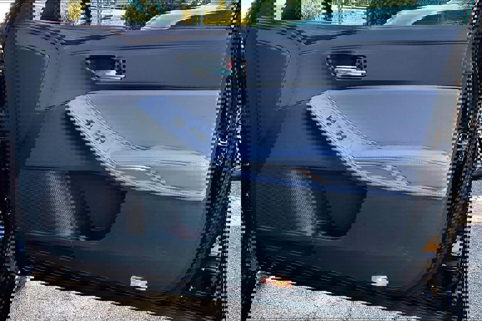 Used 2022 Toyota Avalon XLE image 26