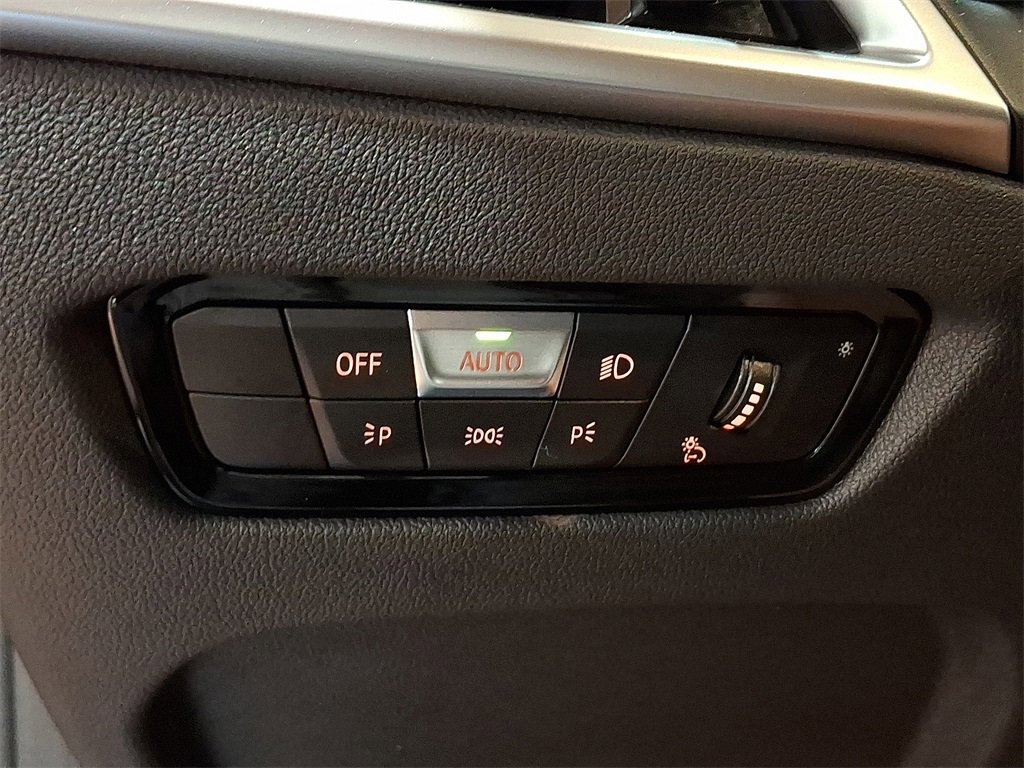 Used 2025 BMW i4 xDrive40i image 23