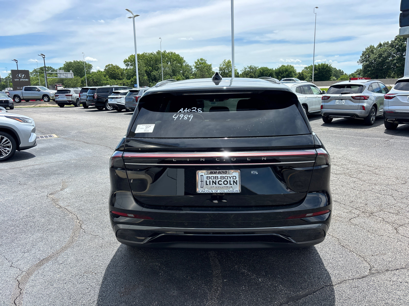 New 2026 Lincoln Nautilus Reserve w/ Jet Appearance Package AWD/4WD image 6