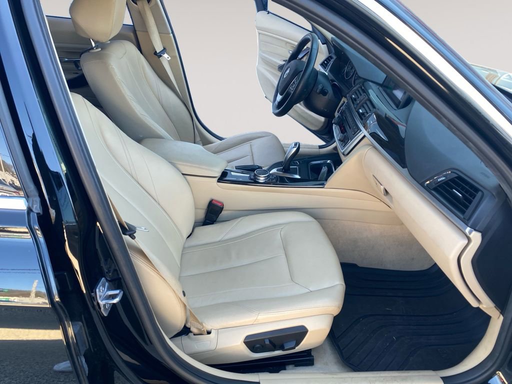 Used 2015 BMW 328i xDrive Sedan image 9