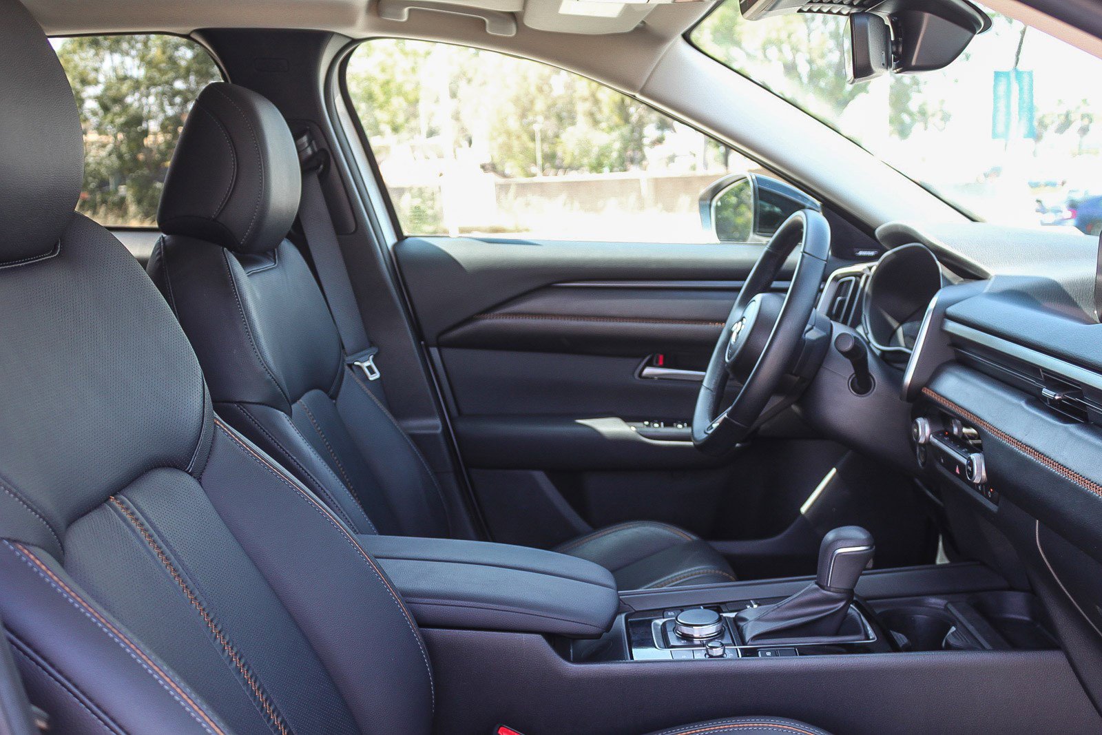 Used 2025 MAZDA CX-50 AWD 2.5 Hybrid w/ Premium Pkg image 19