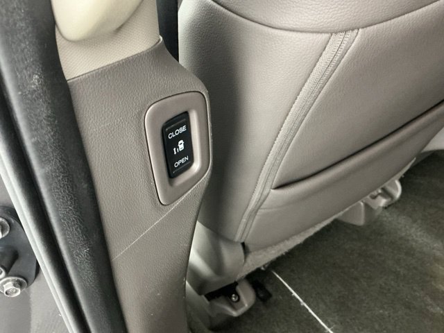 Used 2017 Honda Odyssey EX-L image 9