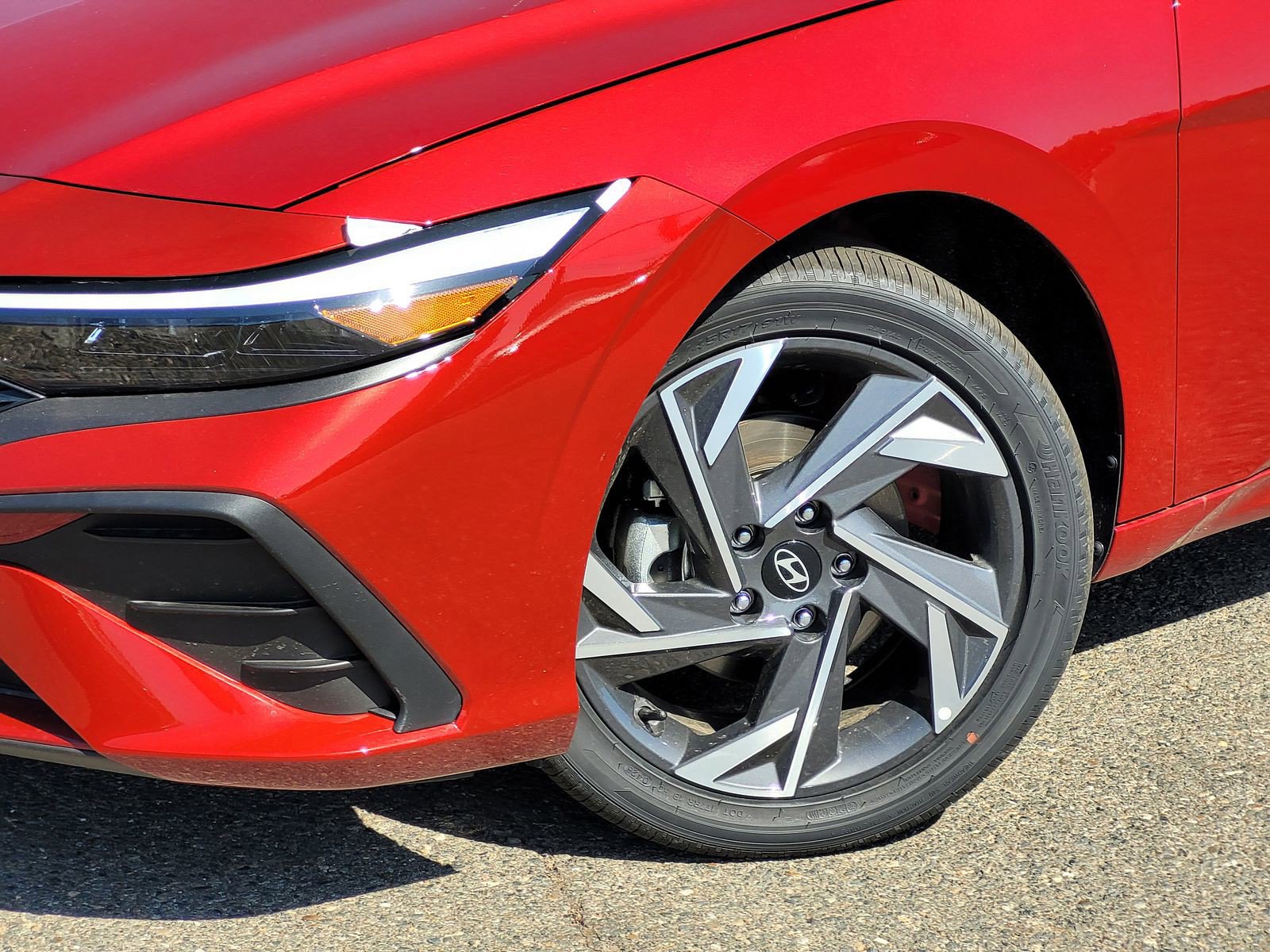 New 2025 Hyundai Elantra SEL image 4