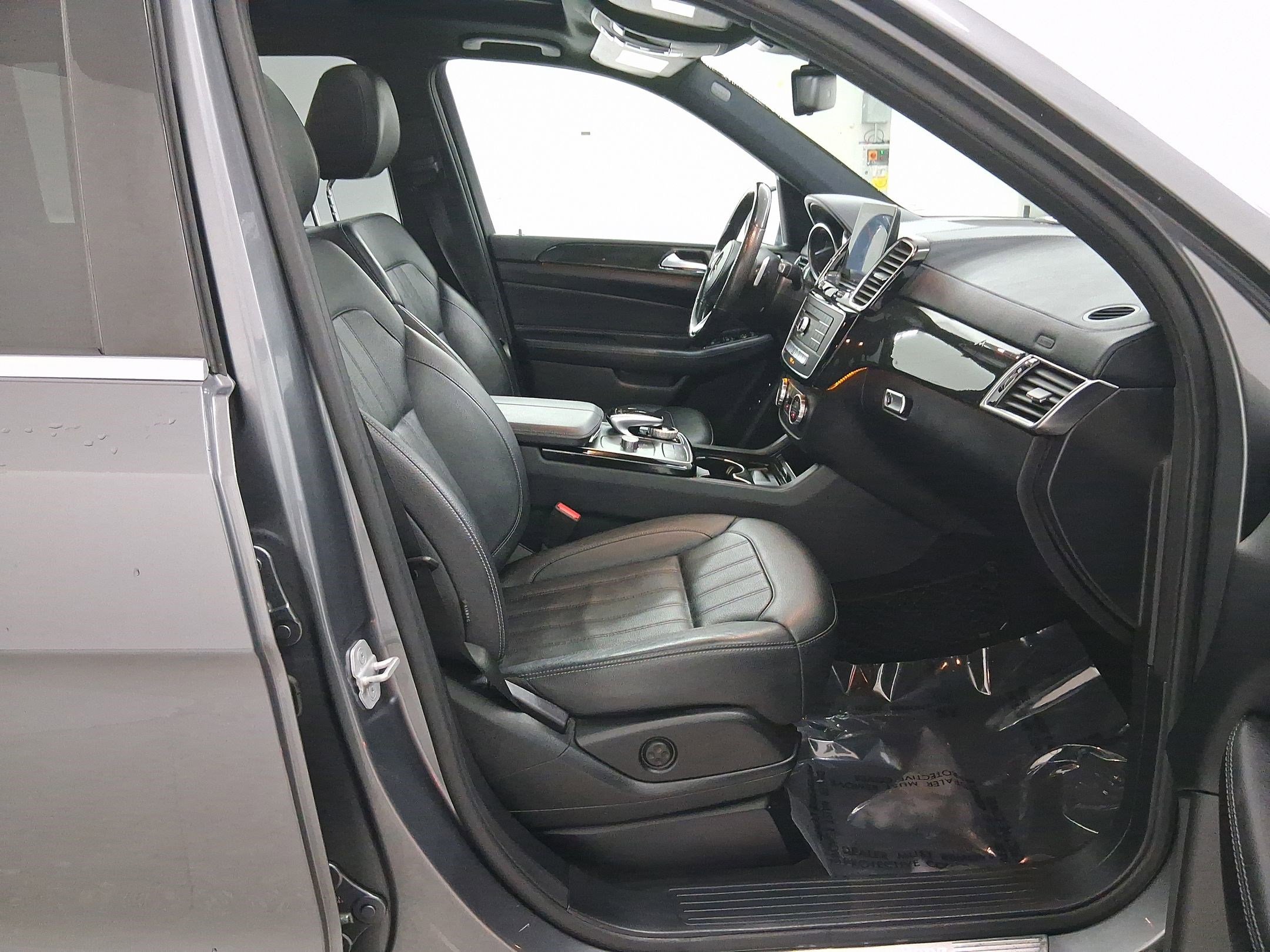 Used 2018 Mercedes-Benz GLS 450 4MATIC image 37