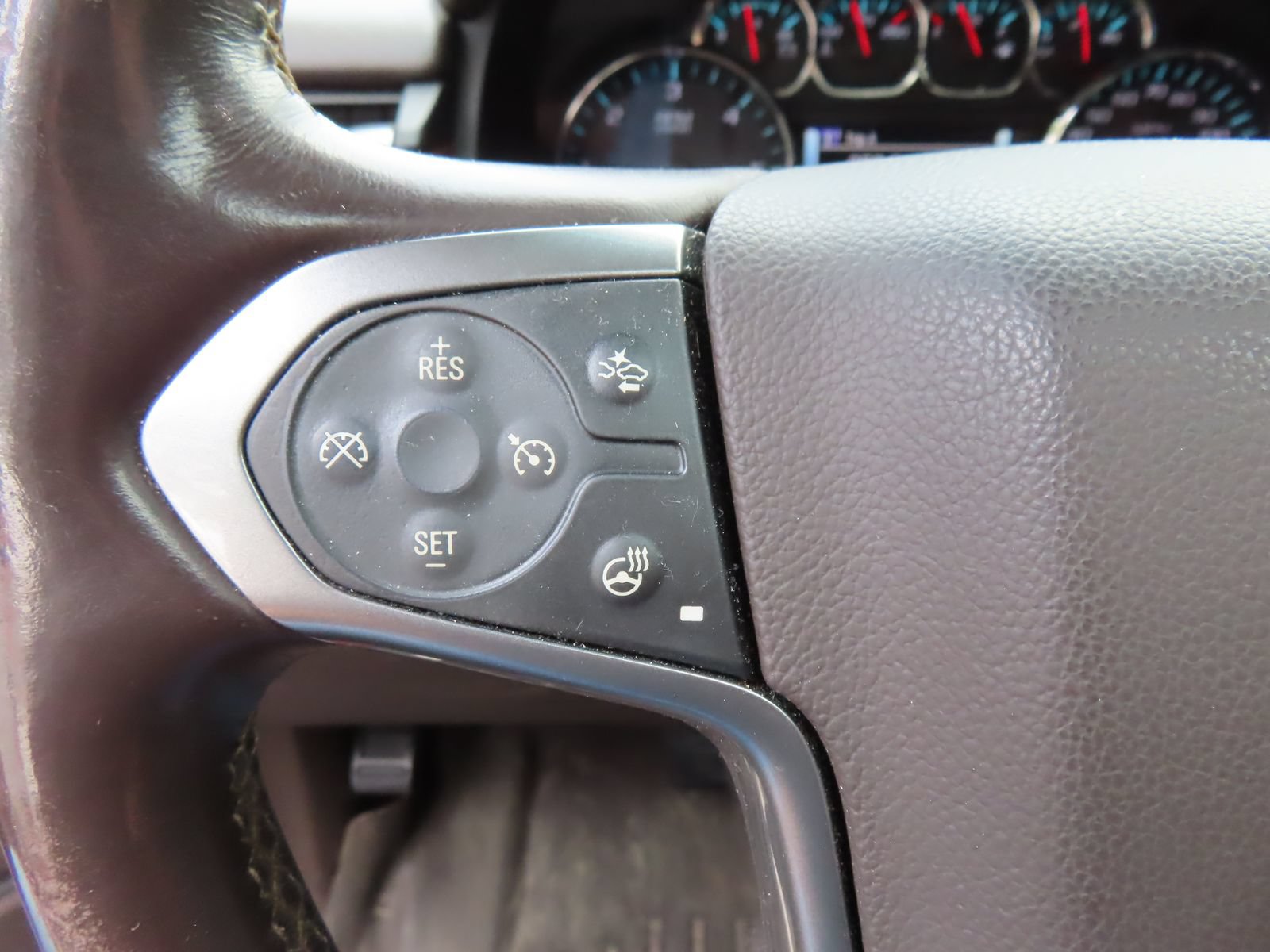 Used 2015 Chevrolet Tahoe LTZ AWD/4WD image 17