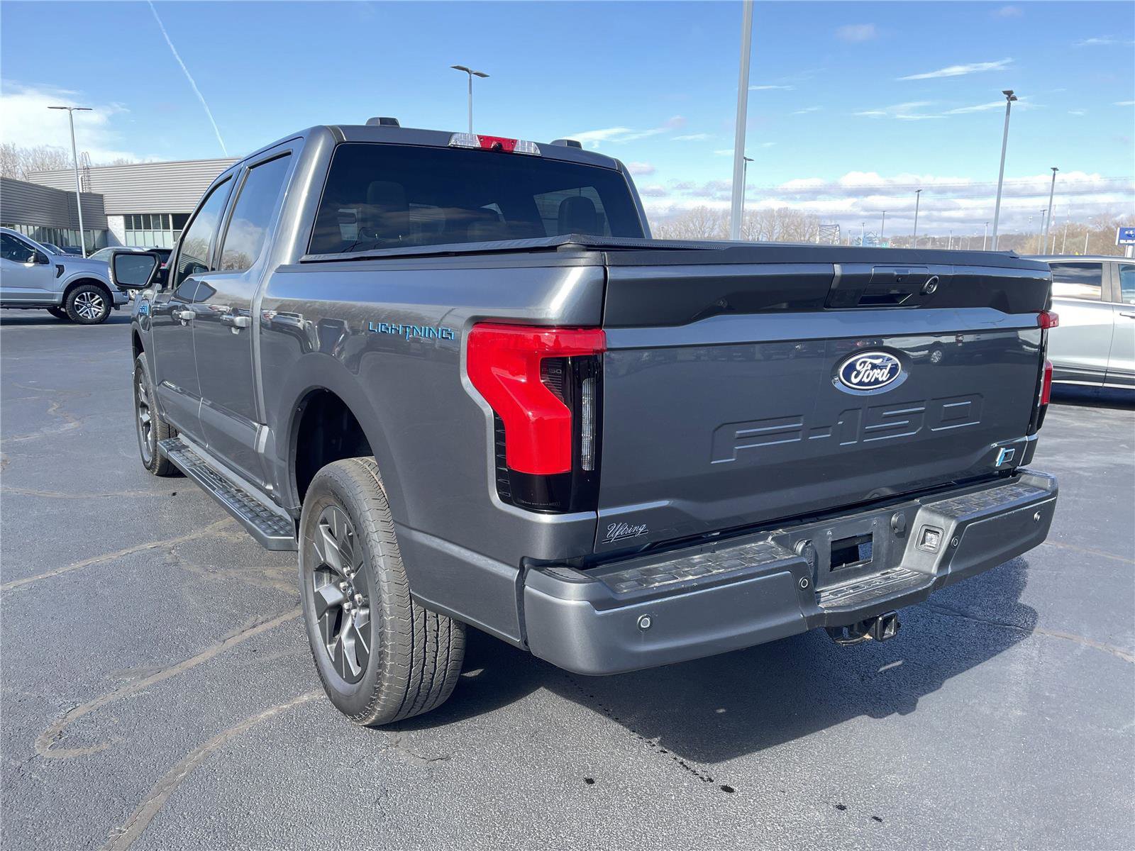 Used 2025 Ford F150 Lightning Flash AWD/4WD image 3