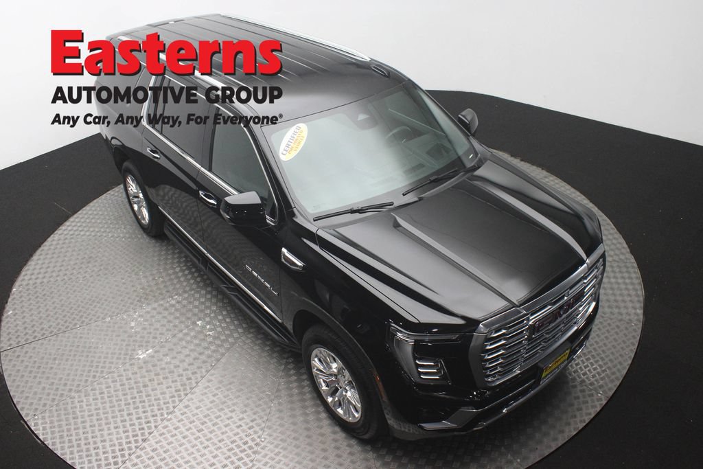 Used 2025 GMC Yukon XL Denali AWD/4WD image 3