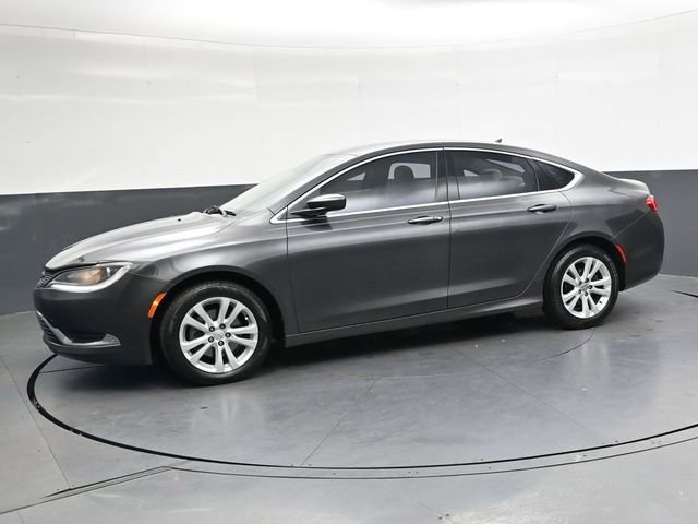 Used 2017 Chrysler 200 Limited Platinum image 9